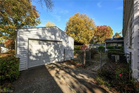 367 Lincoln Avenue Cuyahoga Falls OH 44221