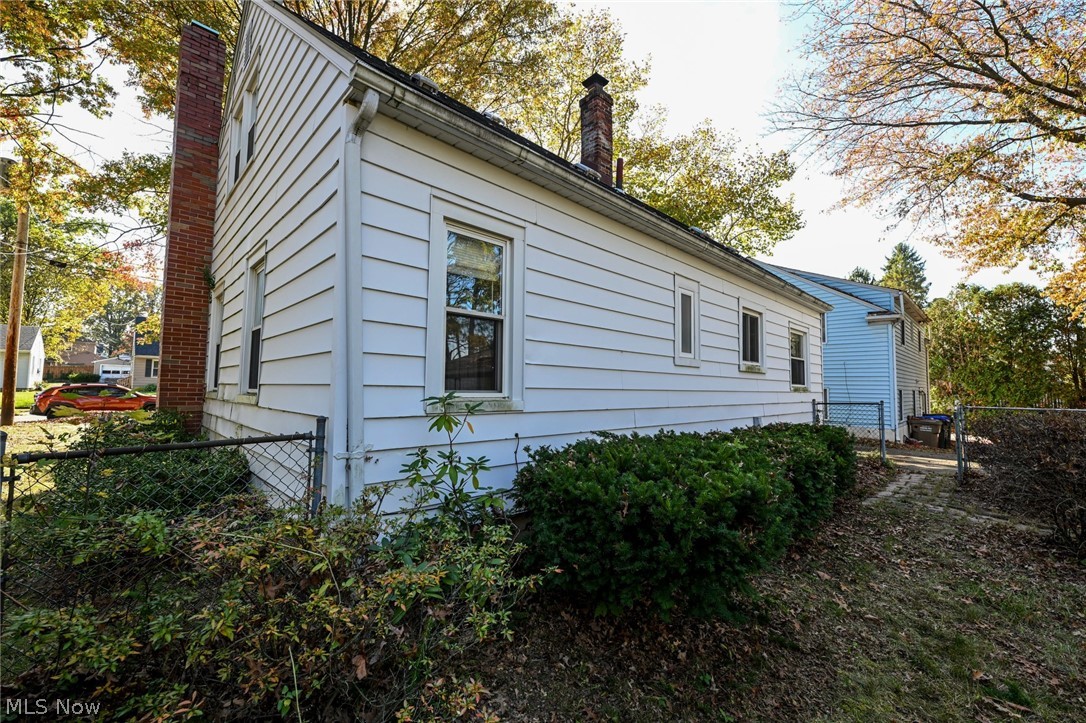 367 Lincoln Avenue Cuyahoga Falls OH 44221