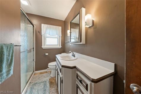 1187 Meadowbrook Boulevard Brunswick OH 44212