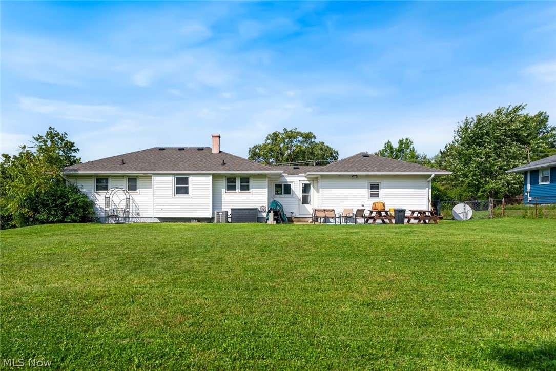 1187 Meadowbrook Boulevard Brunswick OH 44212