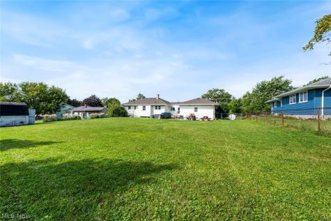 1187 Meadowbrook Boulevard Brunswick OH 44212