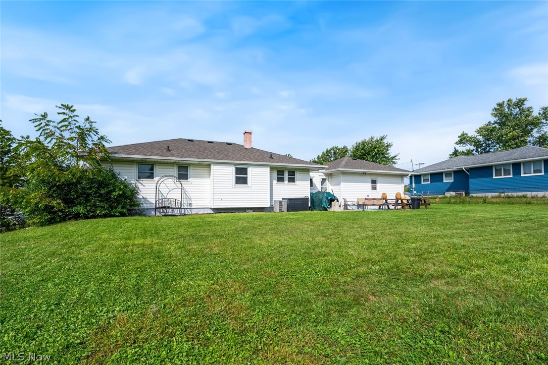 1187 Meadowbrook Boulevard Brunswick OH 44212