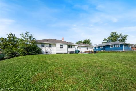 1187 Meadowbrook Boulevard Brunswick OH 44212