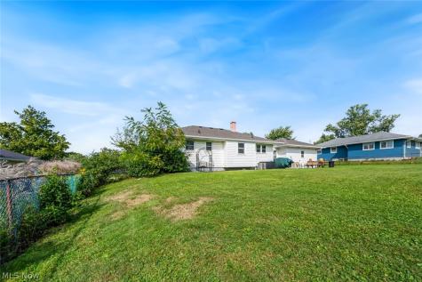 1187 Meadowbrook Boulevard Brunswick OH 44212