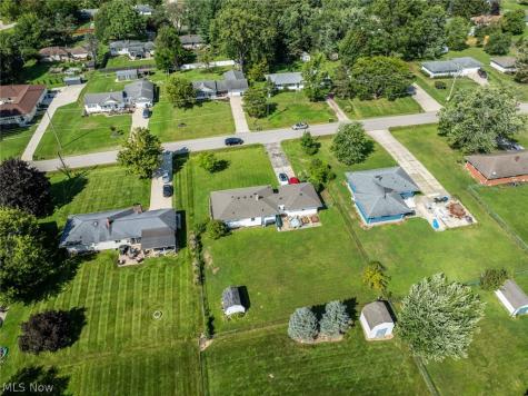 1187 Meadowbrook Boulevard Brunswick OH 44212