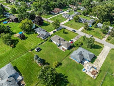 1187 Meadowbrook Boulevard Brunswick OH 44212