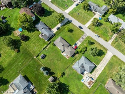 1187 Meadowbrook Boulevard Brunswick OH 44212