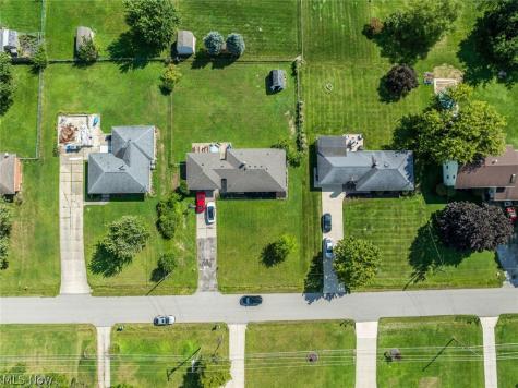 1187 Meadowbrook Boulevard Brunswick OH 44212