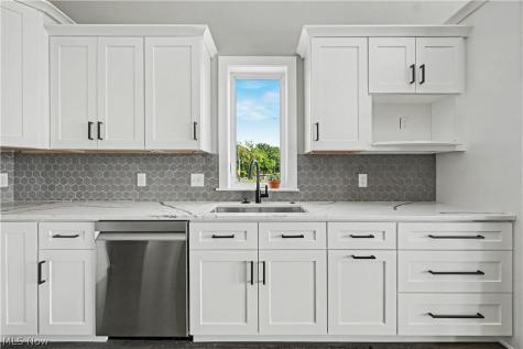 2048 Forest Drive Eastlake OH 44095
