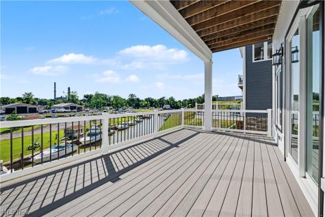 2048 Forest Drive Eastlake OH 44095