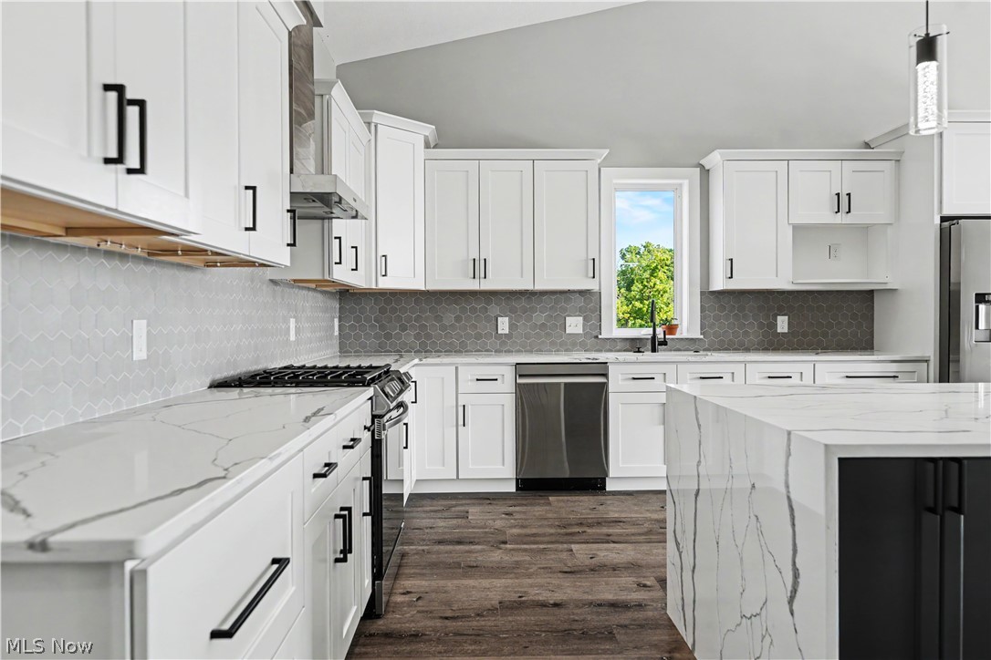 2048 Forest Drive Eastlake OH 44095