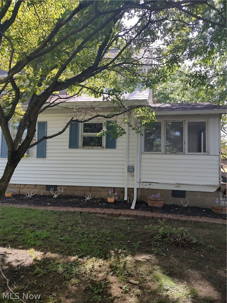 828 E State Street Newcomerstown OH 43832
