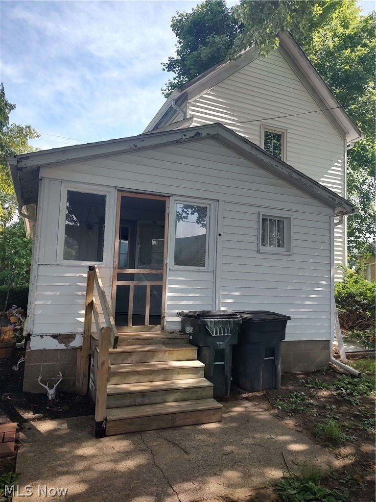 828 E State Street Newcomerstown OH 43832