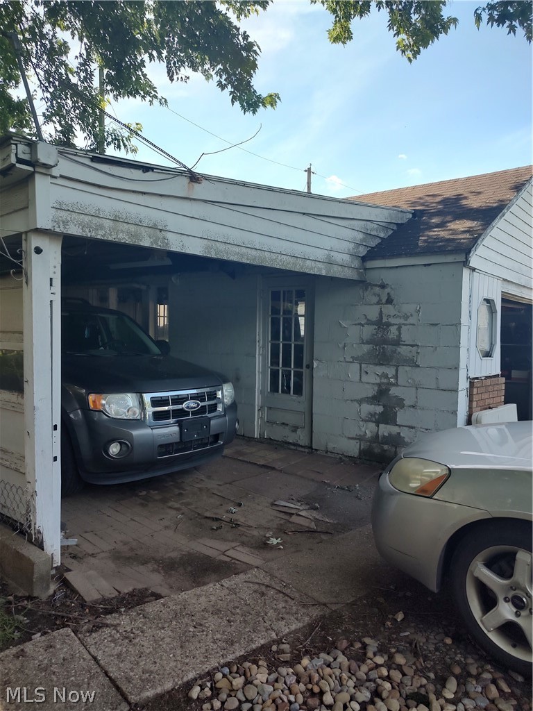 828 E State Street Newcomerstown OH 43832