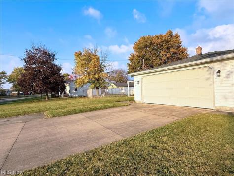 4221 Marshall Avenue Lorain OH 44053
