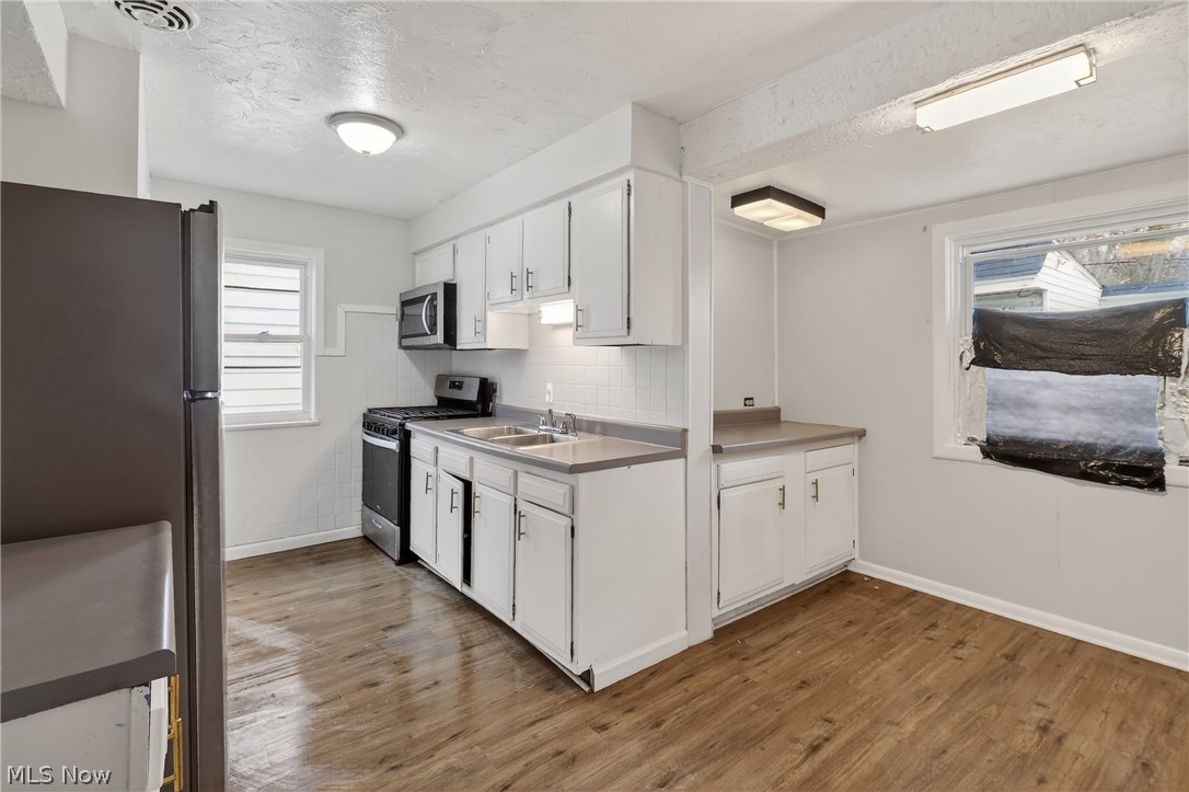 5571 Oakwood Avenue Maple Heights OH 44137