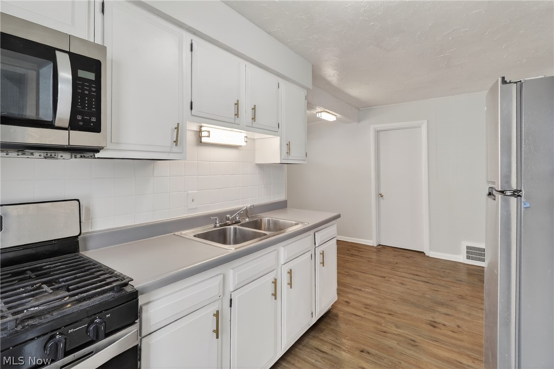 5571 Oakwood Avenue Maple Heights OH 44137