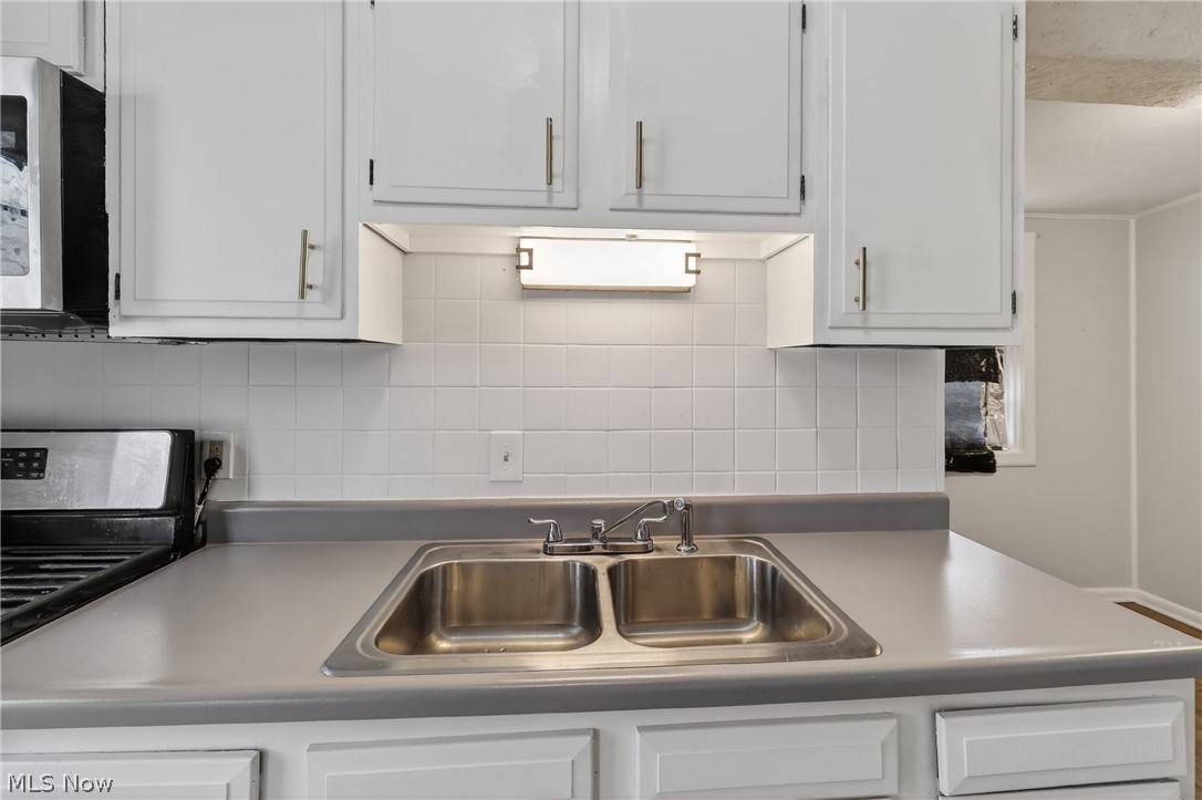 5571 Oakwood Avenue Maple Heights OH 44137