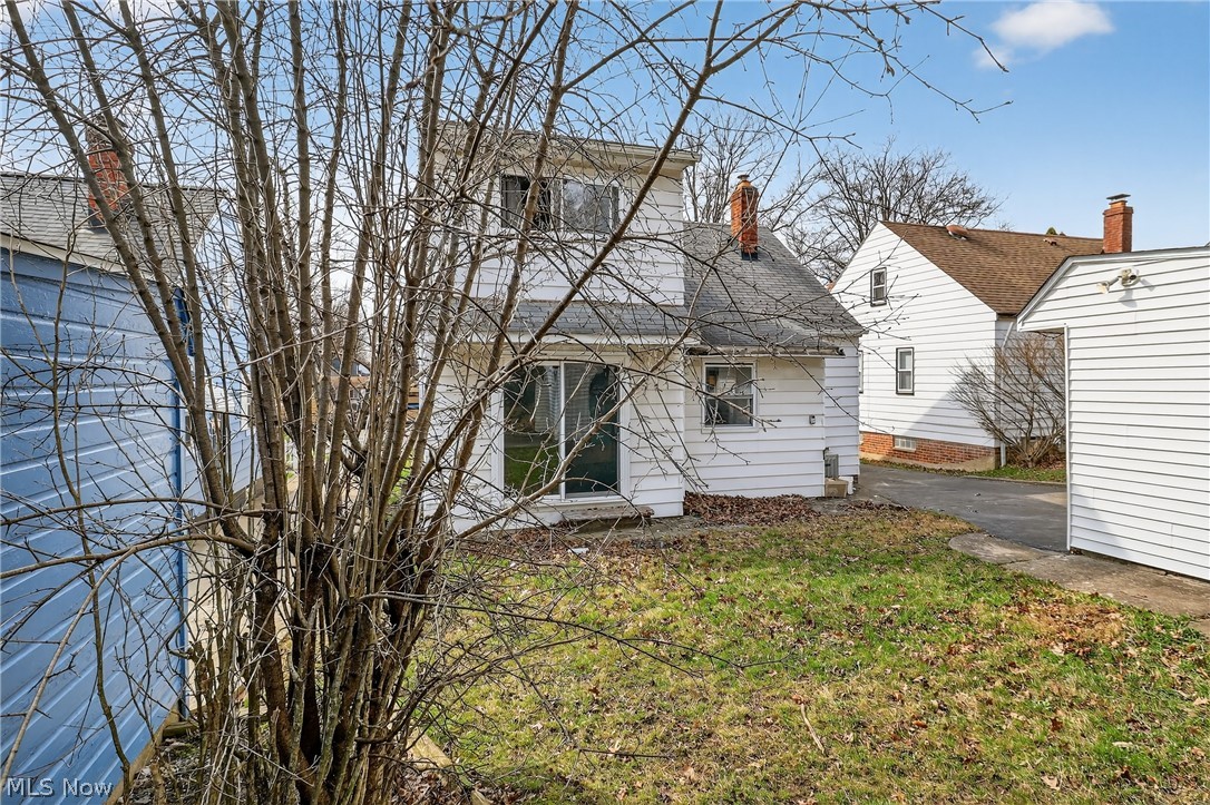 5571 Oakwood Avenue Maple Heights OH 44137