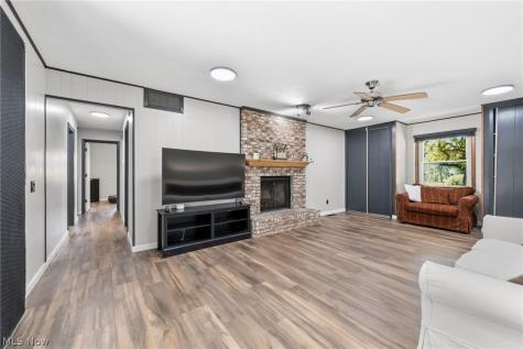 9893 Plum Brook Lane Strongsville OH 44149