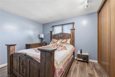 9893 Plum Brook Lane Strongsville OH 44149
