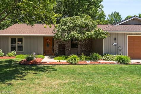 9893 Plum Brook Lane Strongsville OH 44149