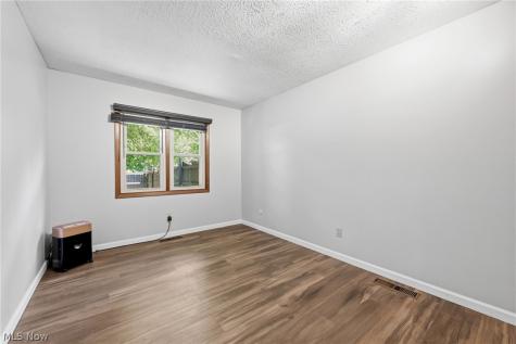 9893 Plum Brook Lane Strongsville OH 44149