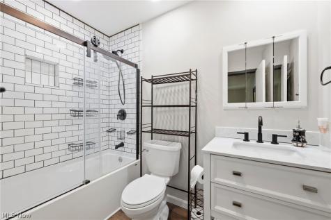 9893 Plum Brook Lane Strongsville OH 44149