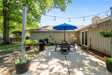 9893 Plum Brook Lane Strongsville OH 44149
