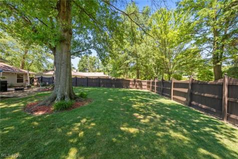 9893 Plum Brook Lane Strongsville OH 44149