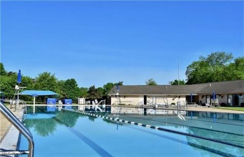 9893 Plum Brook Lane Strongsville OH 44149