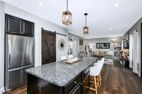 3021 Stonehurst Road Uniontown OH 44685