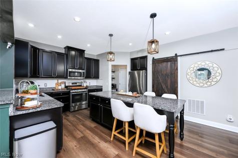 3021 Stonehurst Road Uniontown OH 44685