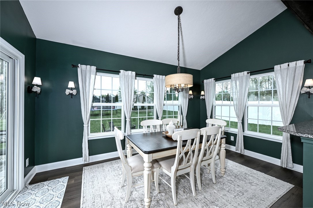 3021 Stonehurst Road Uniontown OH 44685