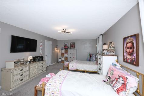 3021 Stonehurst Road Uniontown OH 44685