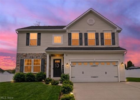 3021 Stonehurst Road Uniontown OH 44685