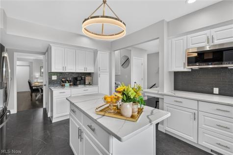 589 Ridgecrest Road Akron OH 44303