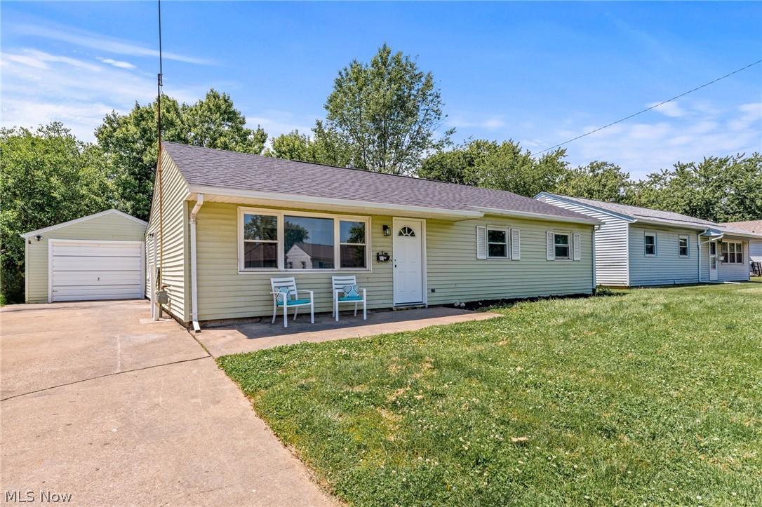 2221 Maxine Avenue NE Canton OH 44705