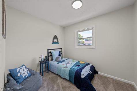 2221 Maxine Avenue NE Canton OH 44705