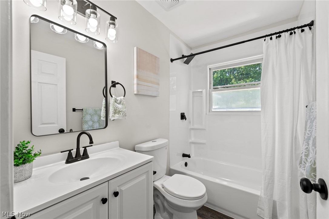 2221 Maxine Avenue NE Canton OH 44705