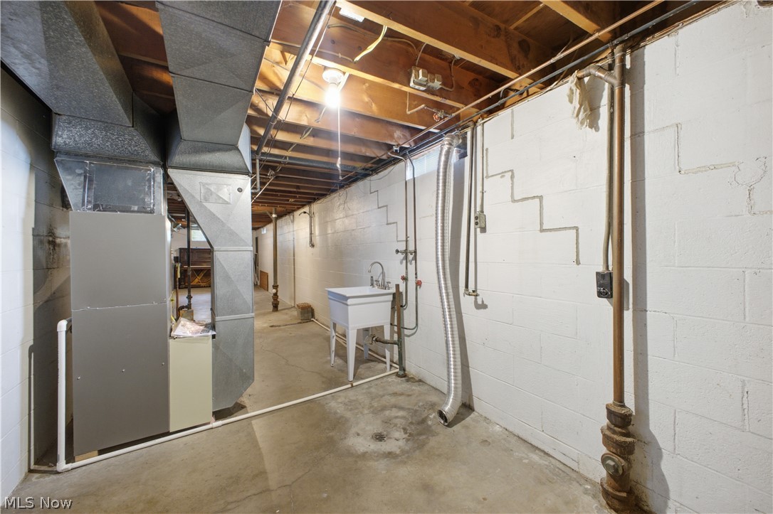 236 Manor Drive Columbiana OH 44408