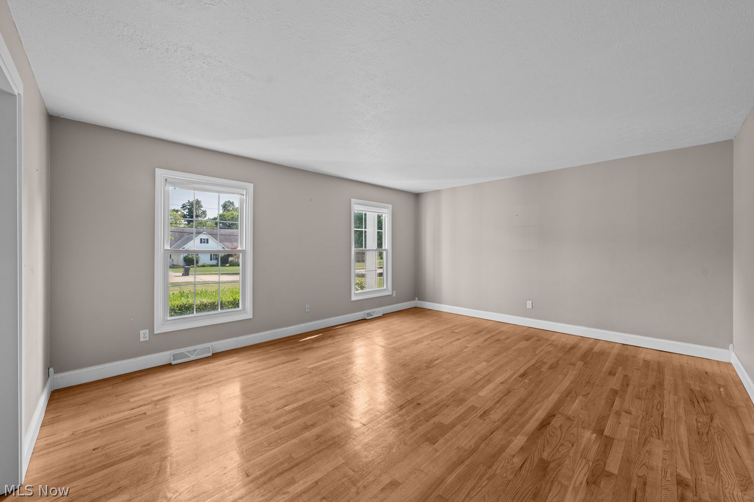 32575 Arthur Road Solon OH 44139