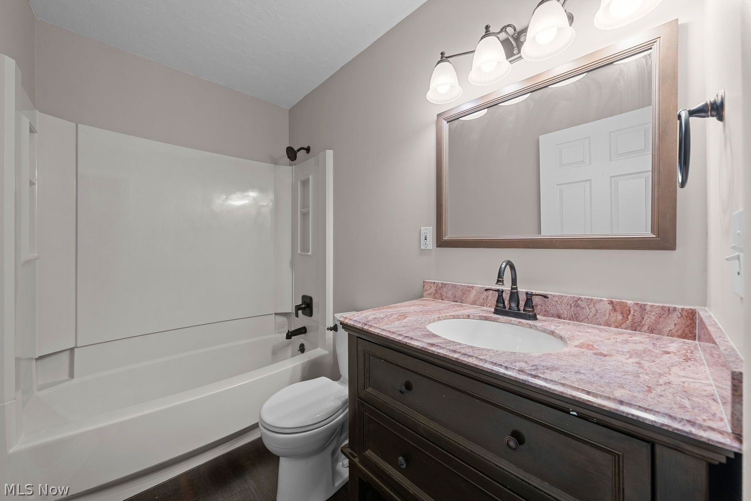 32575 Arthur Road Solon OH 44139