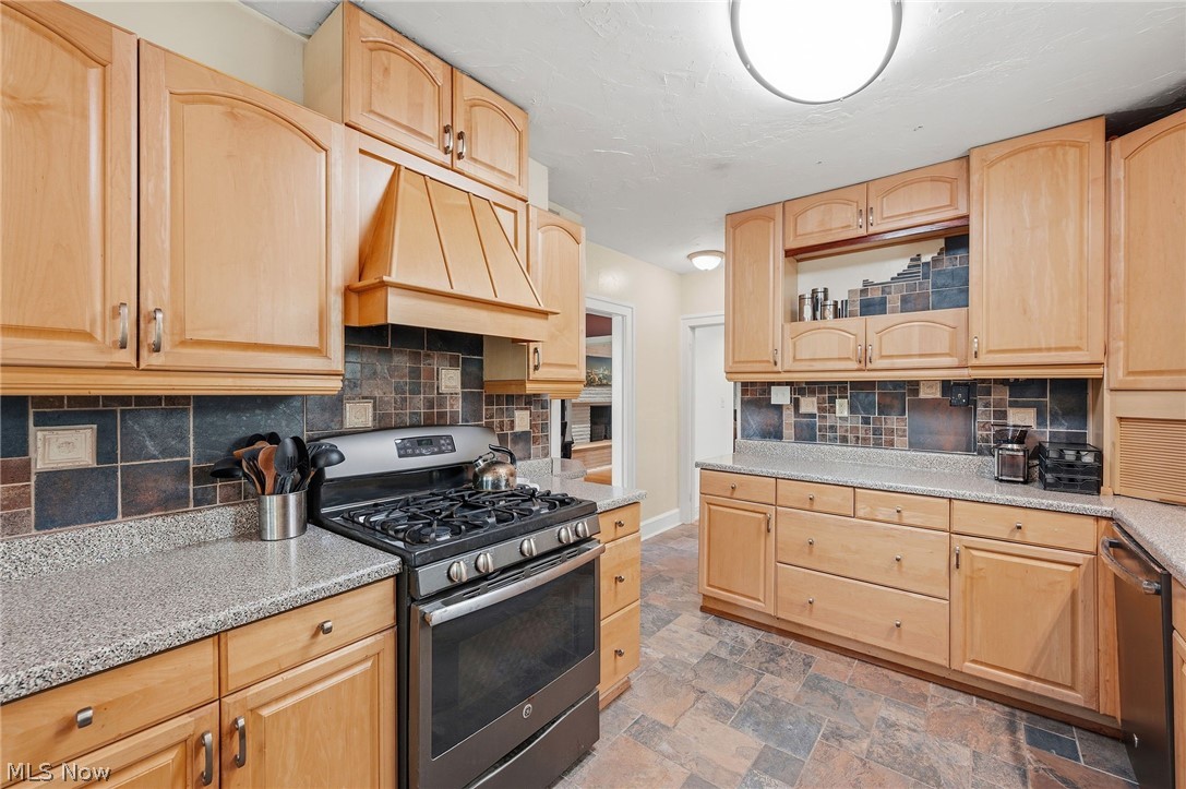 1440 Lewis Drive Lakewood OH 44107