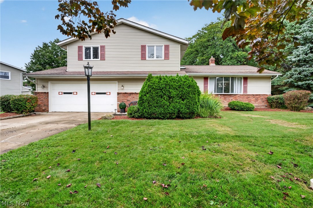 4865 Foxlair Trail Richmond Heights OH 44143