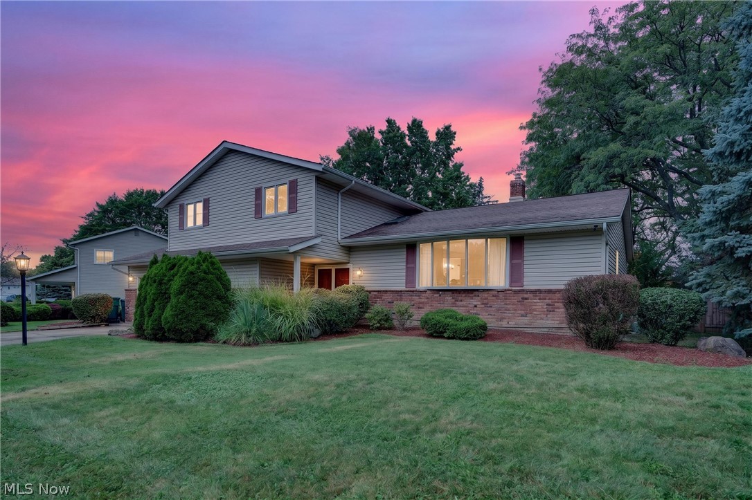 4865 Foxlair Trail Richmond Heights OH 44143