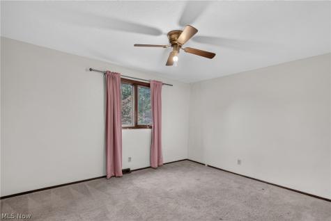 4865 Foxlair Trail Richmond Heights OH 44143