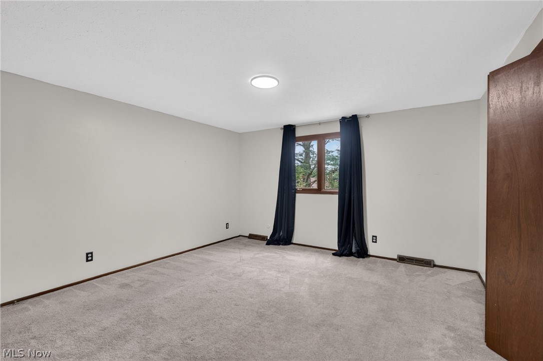 4865 Foxlair Trail Richmond Heights OH 44143