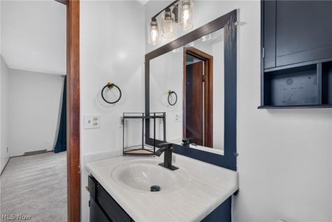4865 Foxlair Trail Richmond Heights OH 44143