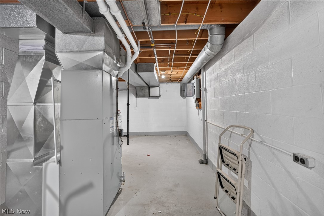 4865 Foxlair Trail Richmond Heights OH 44143